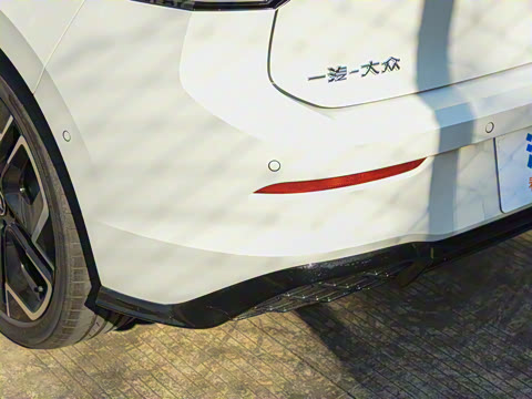 2025�� 300TSI R-Line