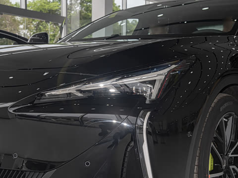 2025�� 560MAX 185kW