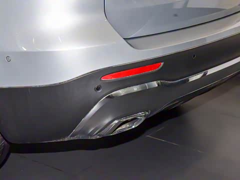 2025�� GLB 220 ������