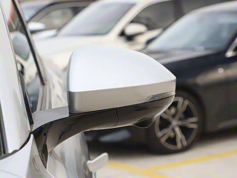 2025�� 636Ultra����� 5��