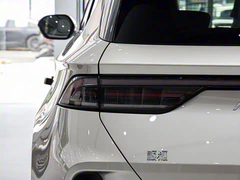 2025�� 688MAX 175kW