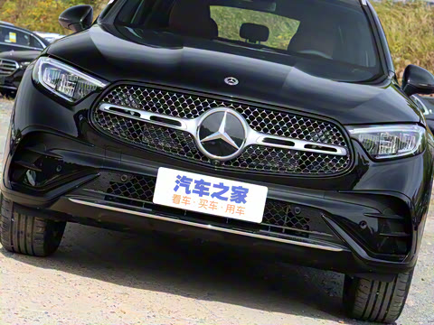 2025�� GLC 300 L 4MATIC ������ 5��