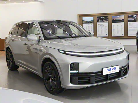 2025�� Ultra ���ܻ��°�