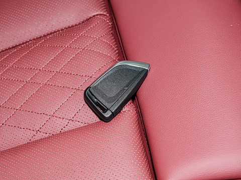 2025�� 330i M�˶���ҹ��װ