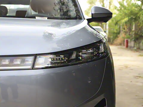 2025�� 636Ultra���Ȱ� 5��