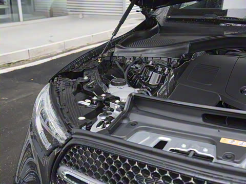 2025�� GLC 260 L 4MATIC ������