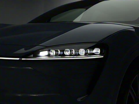 2024�� ���� 736km UItra