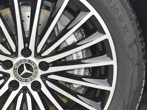 2025�� �Ŀ� GLC 300 4MATIC ����SUV