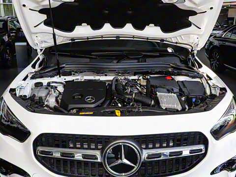 2025�� �Ŀ� GLA 200