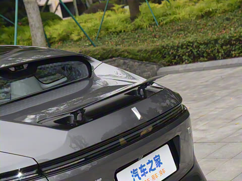 2025�� Ultra ���̰�