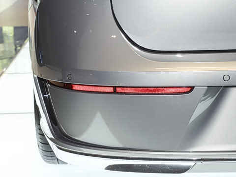 2023�� 740Li ������ ������װ