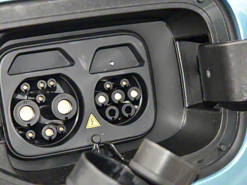 2025�� 215Max ��ΪǬ���Ǽ�ADS SE���̰�