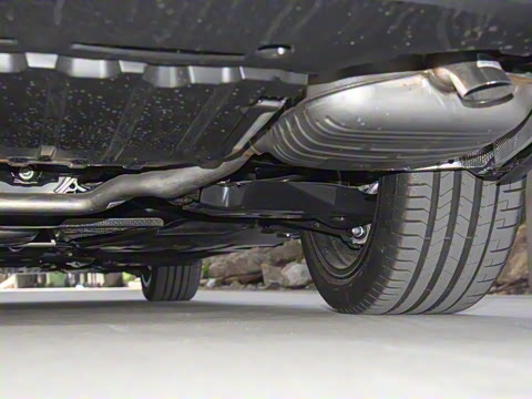 2025�� �Ŀ� E 300 L ������