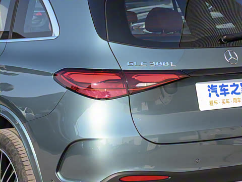 2025�� GLC 300 L 4MATIC ������ 5��