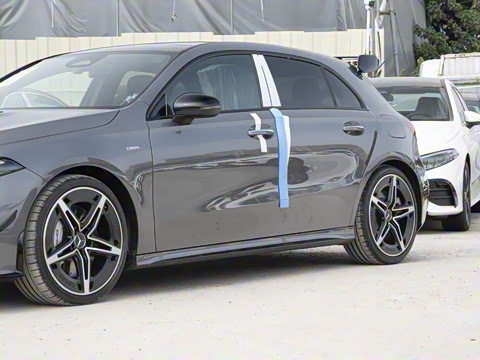 2025�� AMG A 35 4MATIC