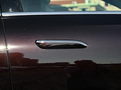 2025�� E 260 L �˶���