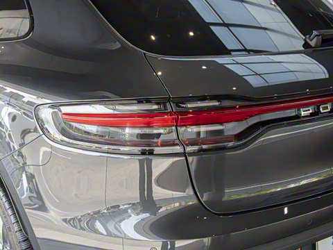 2025�� Macan 2.0T ���ΰ�