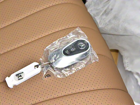 2024�� �Ŀ� E 300 L ������