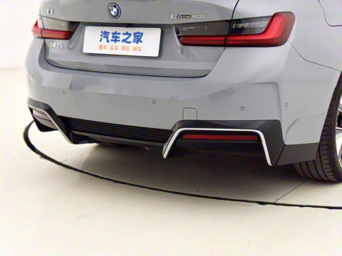 2025�� eDrive 40 L ��ҹ�˶���װ