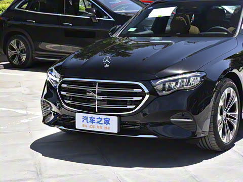 2024�� E 350 e L ���ʽ��϶����γ�