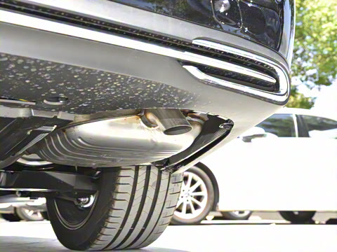 2024�� E 350 e L ���ʽ��϶����γ�