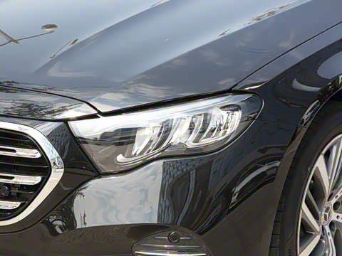 2025�� E 300 L ʱ����