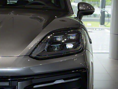 2025�� Cayenne 3.0T ���۰�