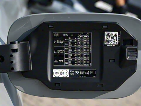 2024�� AMG CLE 53 4MATIC+ ���ܳ�