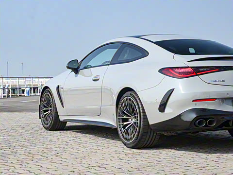 2024�� AMG CLE 53 4MATIC+ ���ܳ�