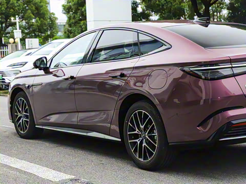 2025�� �Ǽݰ� DM-i 1.5T 125km �콢��