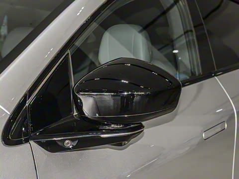 2025�� 702 �������� Max