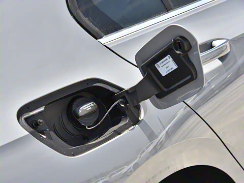 2025�� �Ŀ� 300TSI R-Line