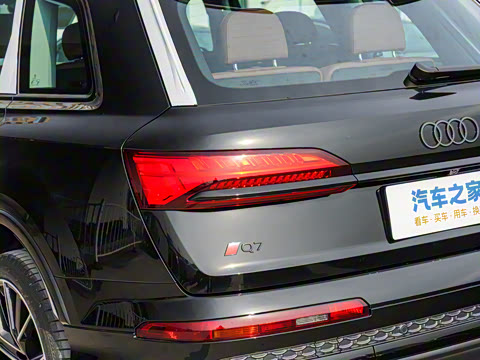 2025�� 55 TFSI quattro S line����ʿ��