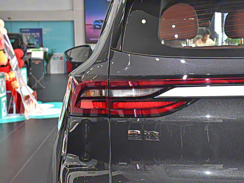 2025�� 400T ���������