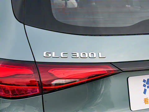 2025�� GLC 300 L 4MATIC ������ 5��