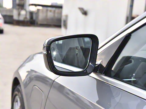 2024�� eDrive 35 L