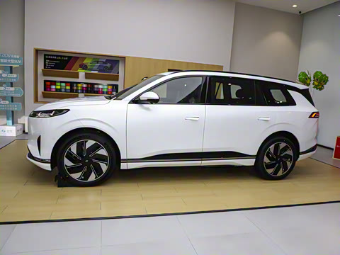 2025�� 636Max����� 5��