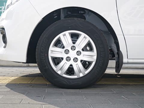 2024�� 2.0L �ֶ�������CNG 9��