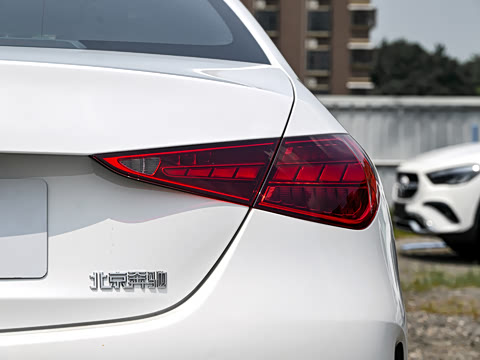 2025�� C 260 L �˶���