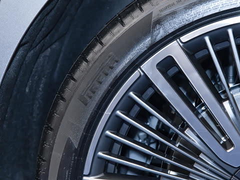 2025�� 102kWh �׷�������