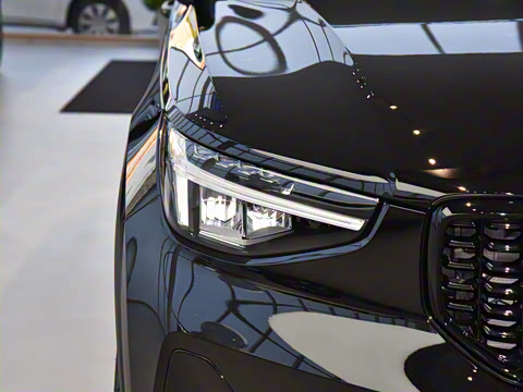 2025�� B4 ������Զ��ҹ�ڰ�