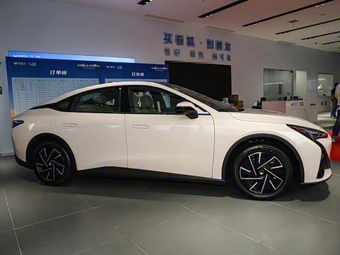 2024�� 560PRO 185kW