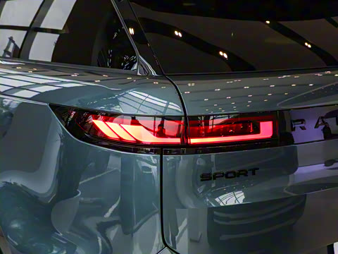 2025�� 400PS Dynamic HSE