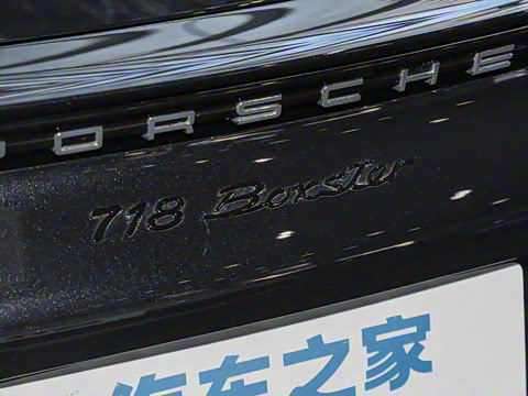 2022�� Boxster 2.0T