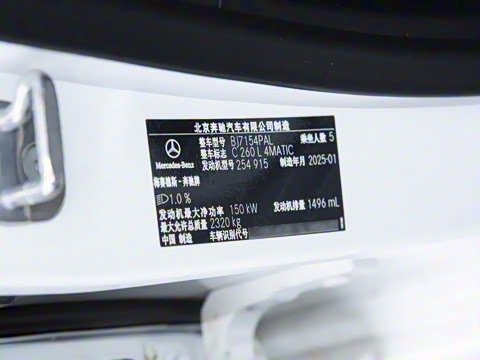 2025�� �Ŀ� C 260 L 4MATIC �˶���