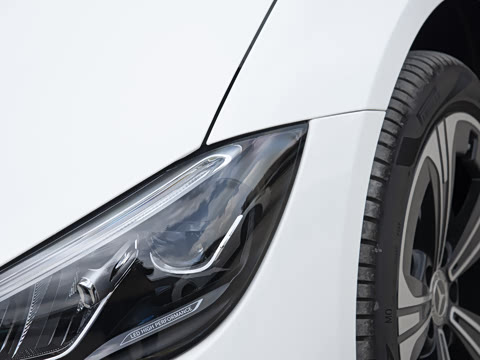 2025�� �Ŀ� C 260 L 4MATIC �˶���