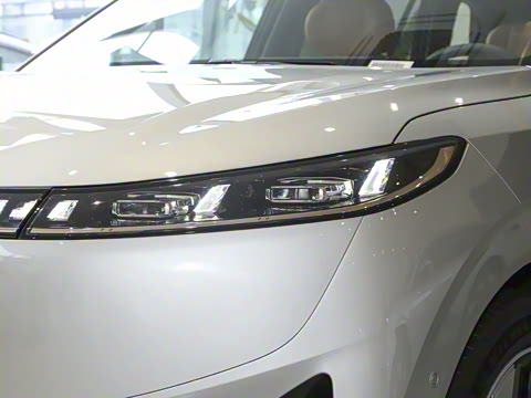 2025�� 210Ultra���Ȱ� 5��