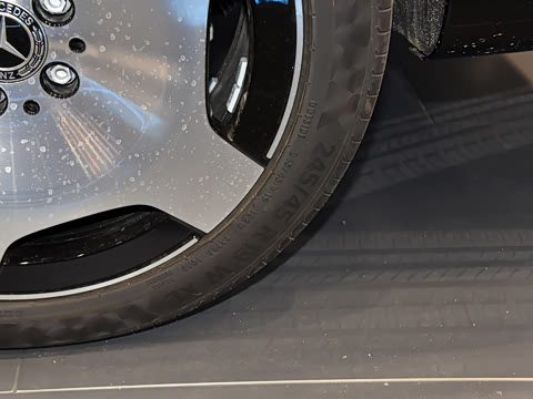 2024�� V 300 L ����������