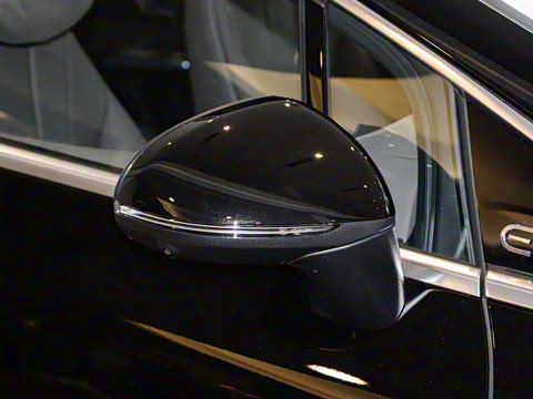 2025�� 500 4MATIC ������