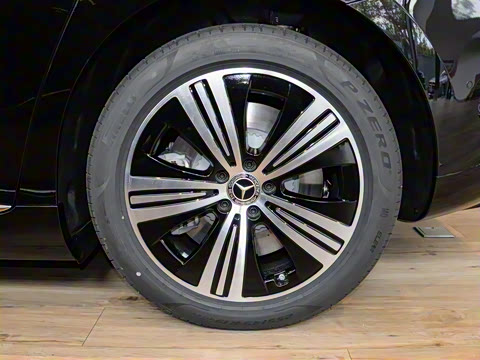 2025�� 500 4MATIC ������